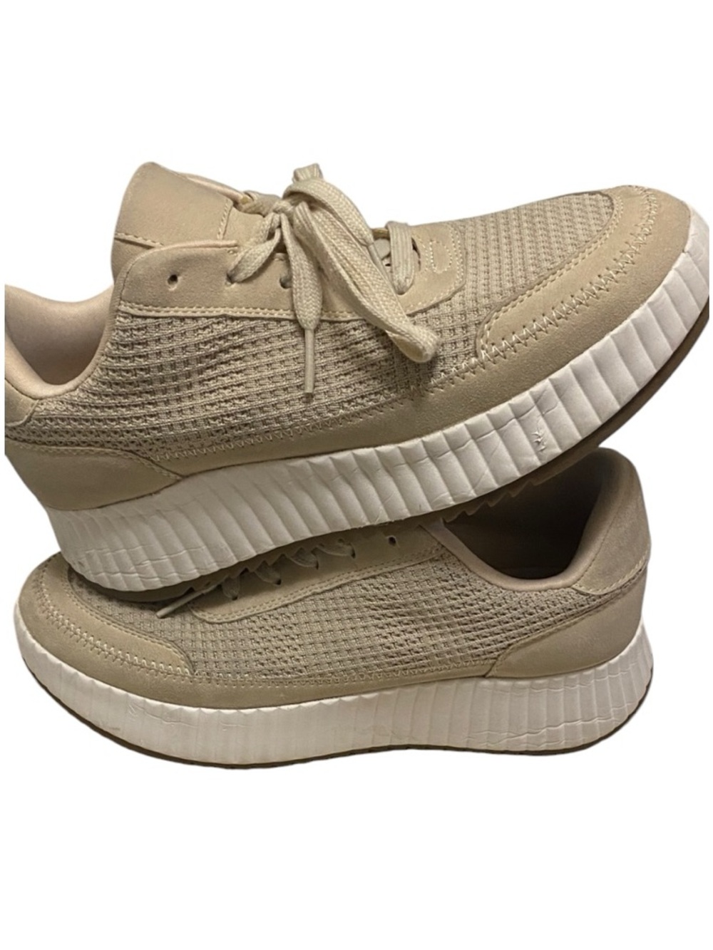 Steve Madden Women’s Neutral Beige Knit Lace-Up Sneakers size 9